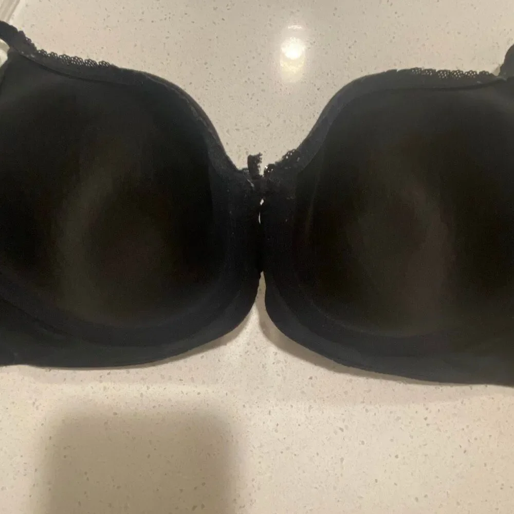 Victoria’s Secret body by Victoria line Demi bra, size 36D
